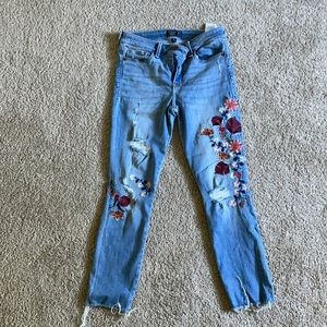 Abercrombie &Fitch embroidered jeans